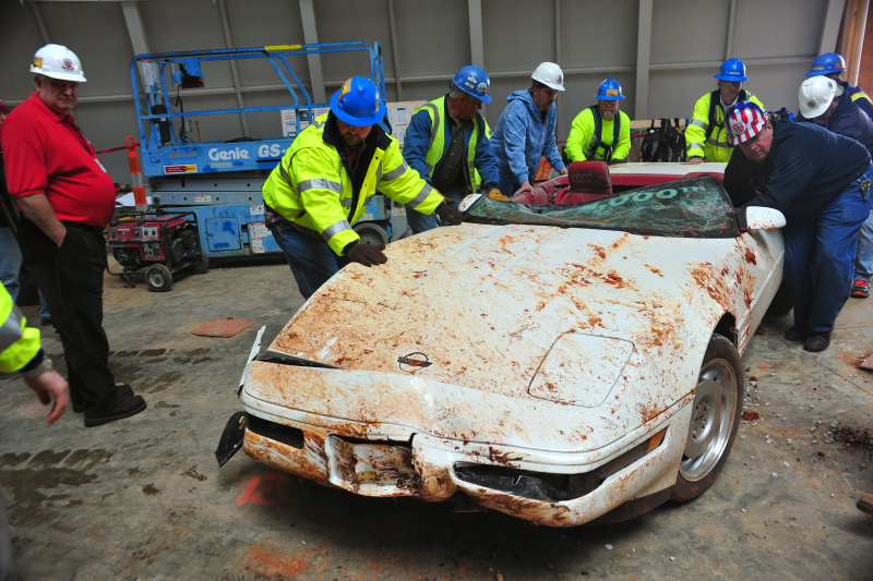Illustration for article titled How The Corvette Museum Rescued Its Cars From A Giant Sinkhole